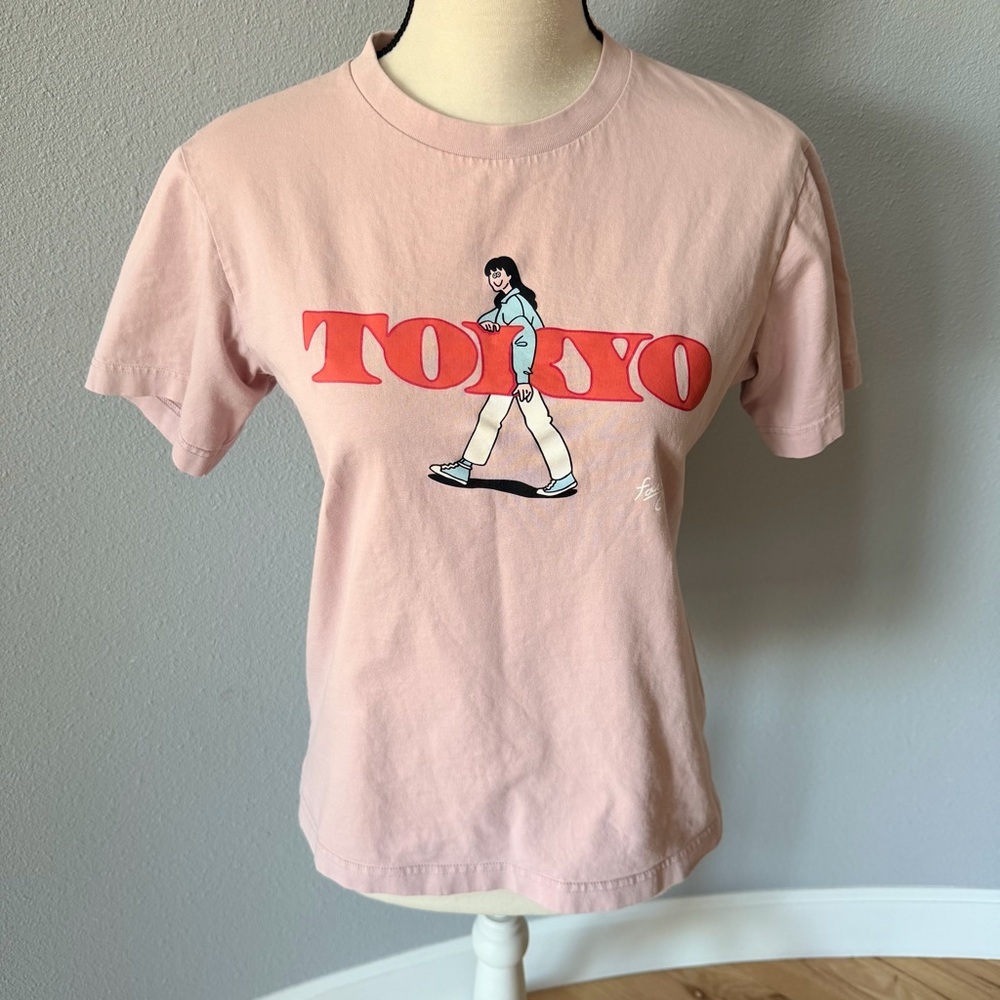 Uniqlo Light Pink Tee - Picture 2 of 12
